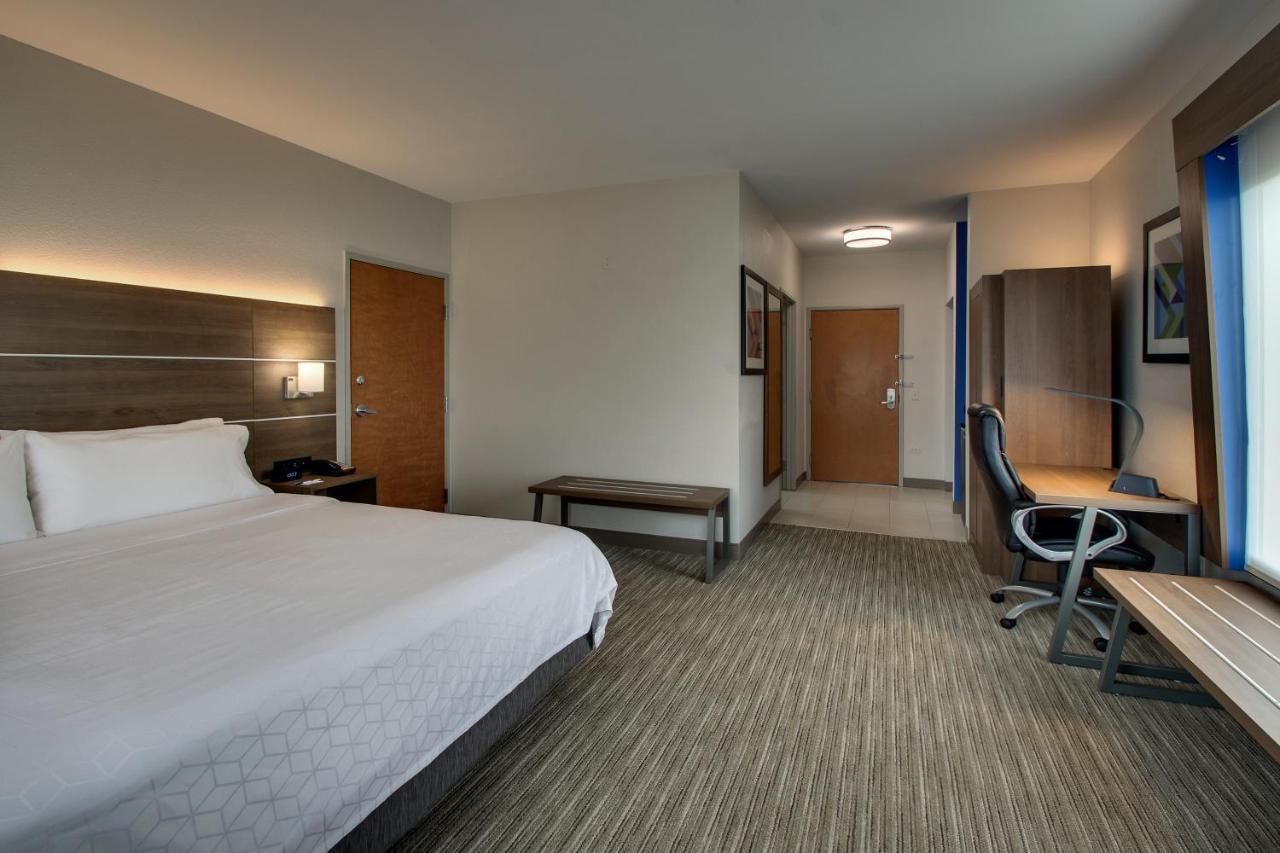 King Room Mobility Access or Hearing Accessible,1252582333:JPEG