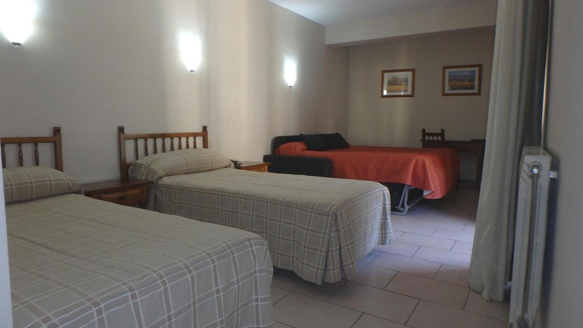 Triple Room,1742577063:JPEG