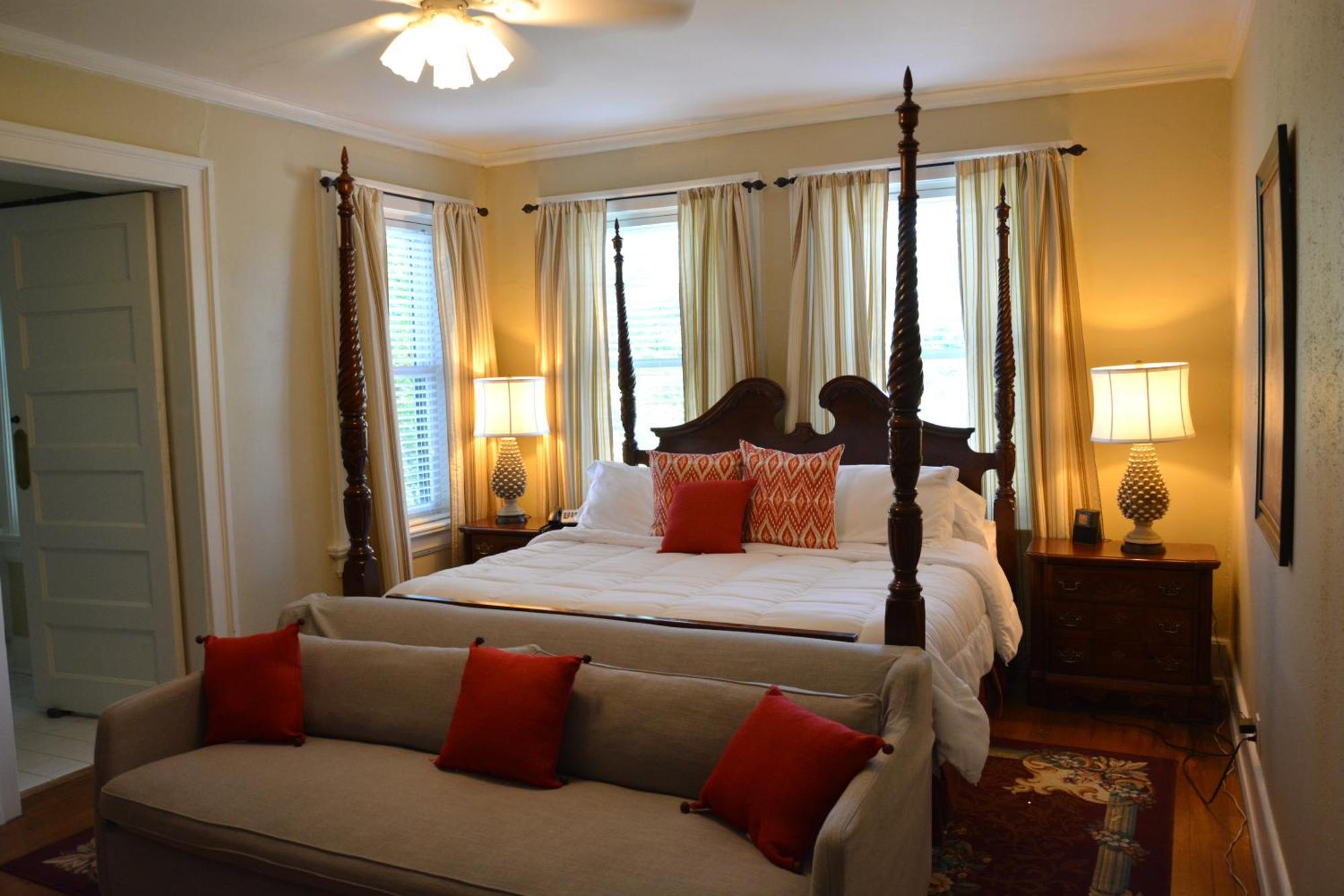 Deluxe King Room,994218862:JPEG