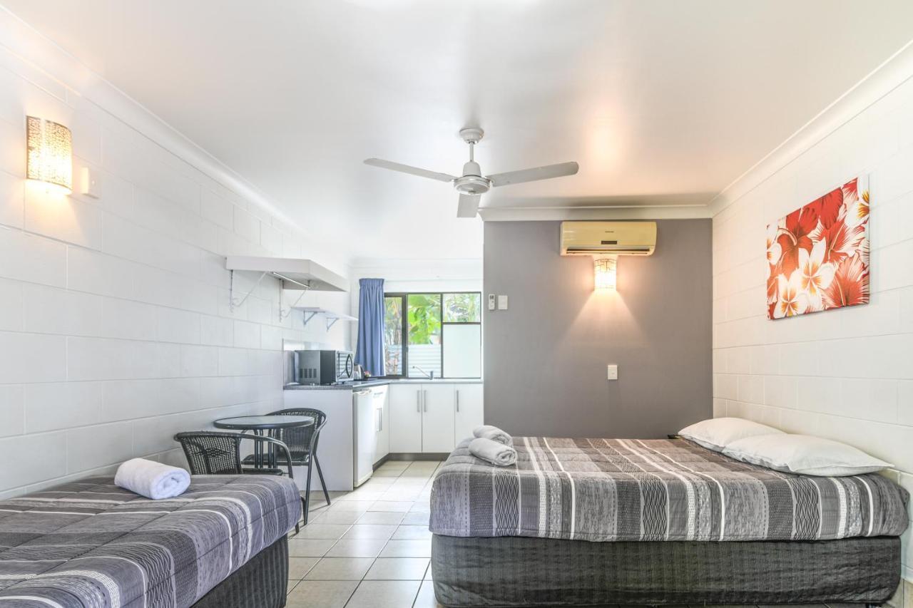 Queen Single Studio,1026025987:JPEG