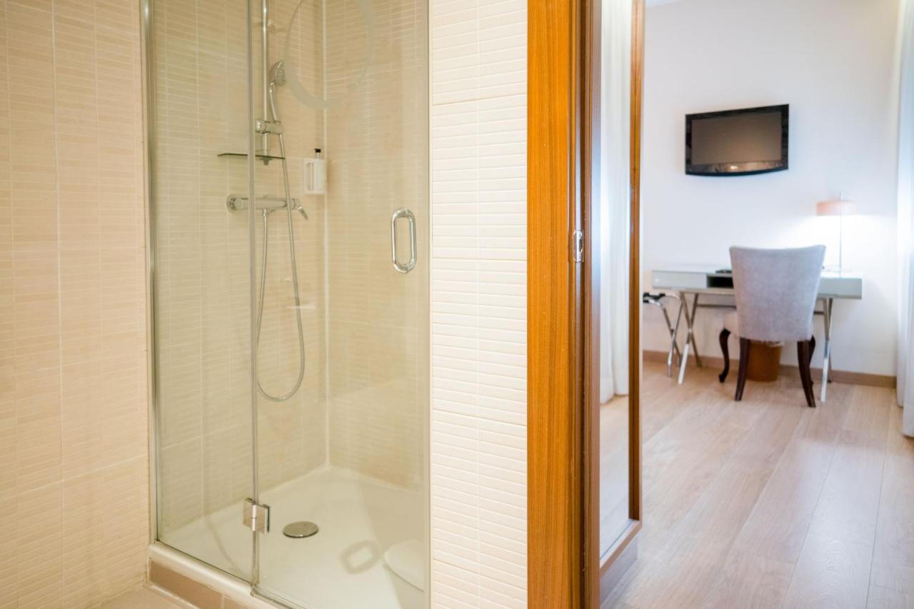 Double or Twin Room,1026125461:JPEG