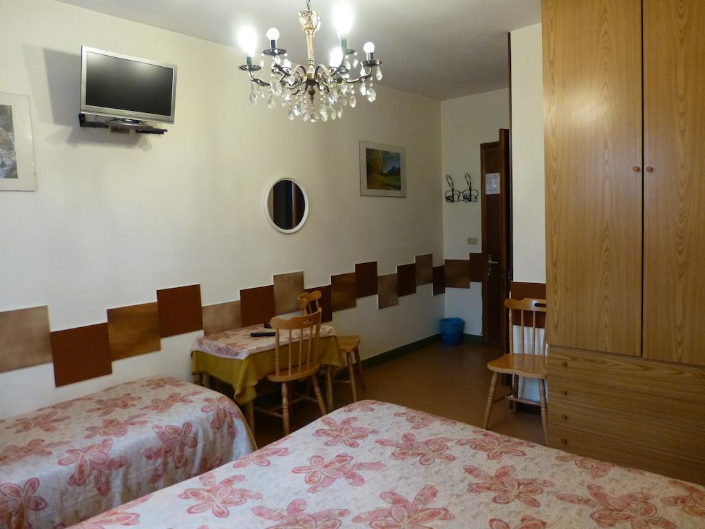 Triple Room,103900634:JPEG