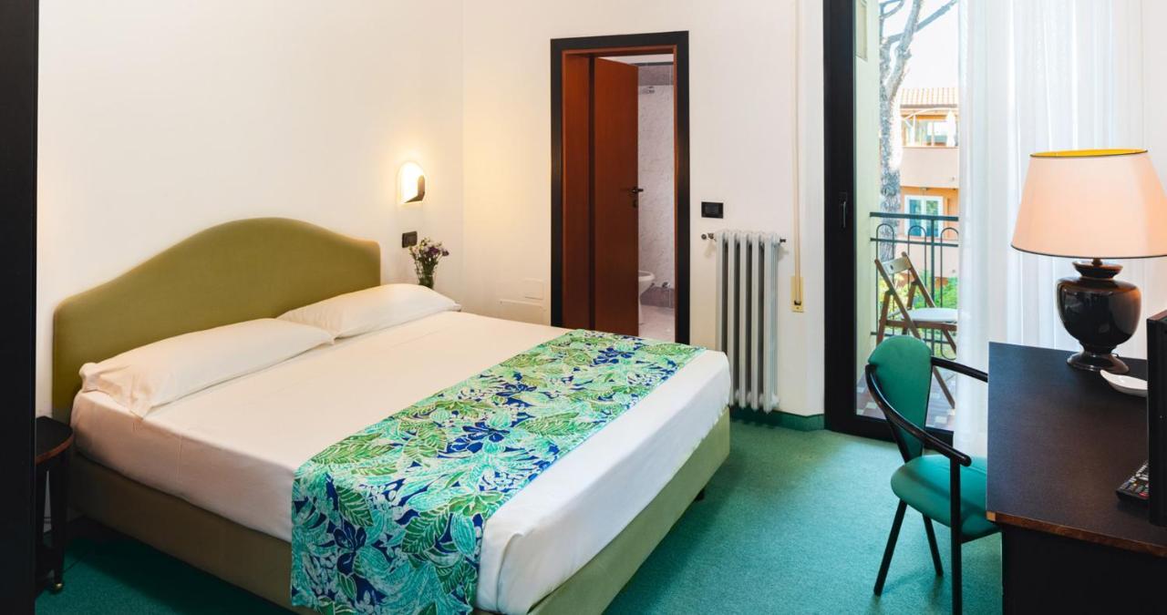 Double or Twin Room,1065342748:JPEG