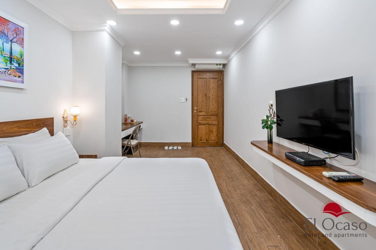 Standard Suite,1069342792:JPEG