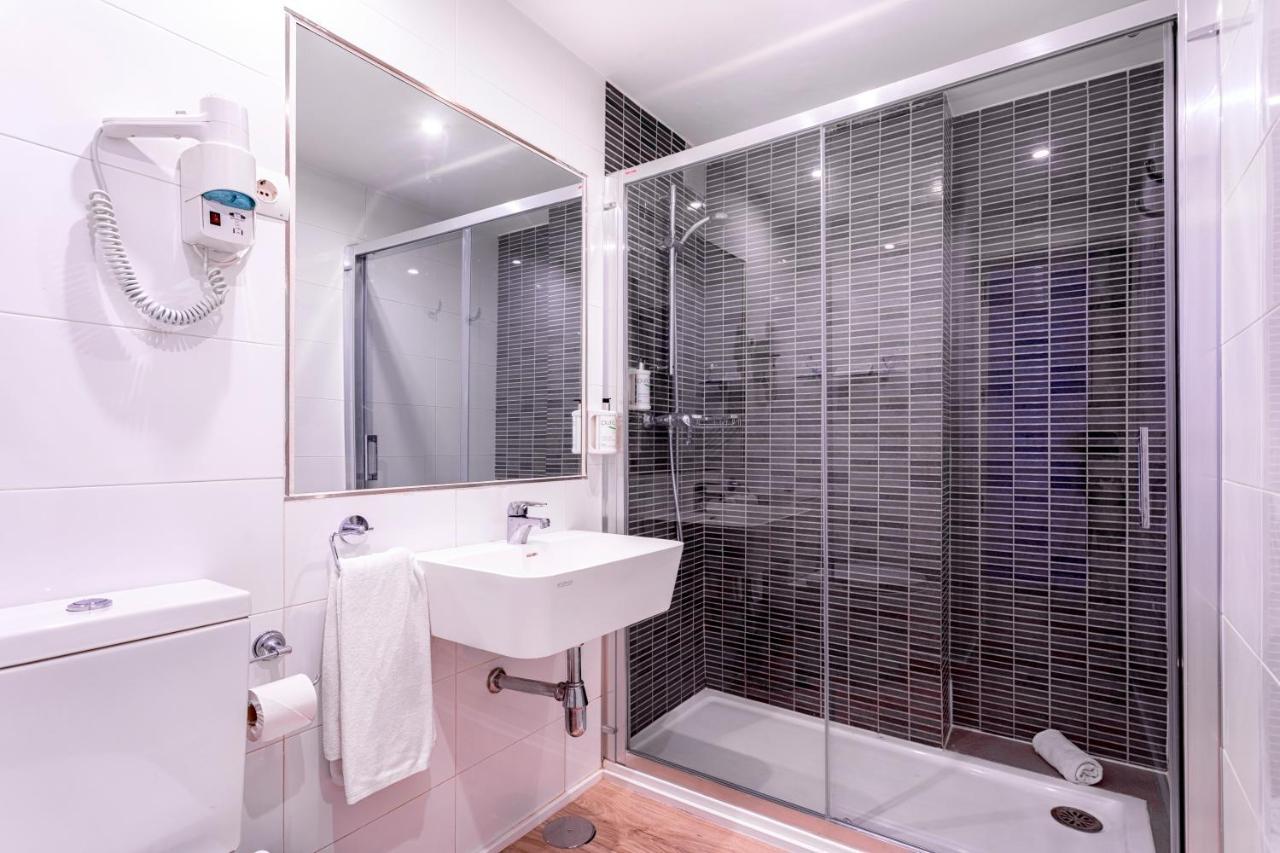 Double Room with Pool View
