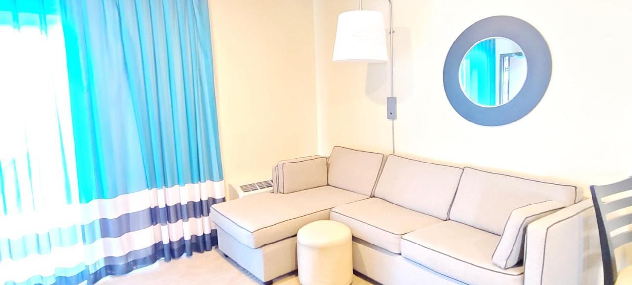 King Room with Sofa Bed - Non-Smoking