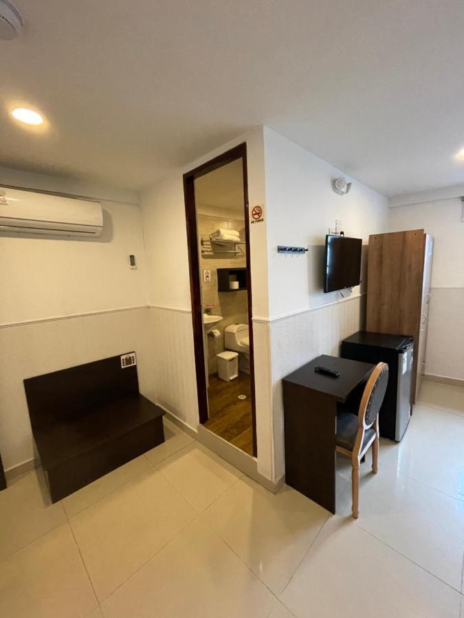 Family Room,1096141617:JPEG