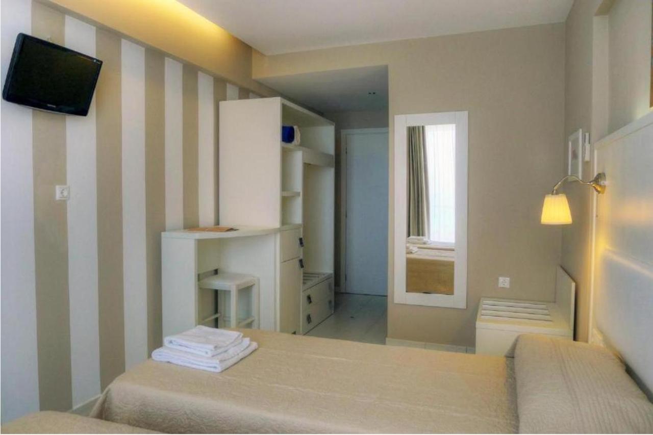 Double Room with Balcony and Sea View,1374905105:JPEG
