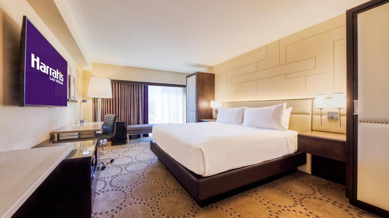 Mountain Tower Deluxe Room 1 King Bed Non-Smoking