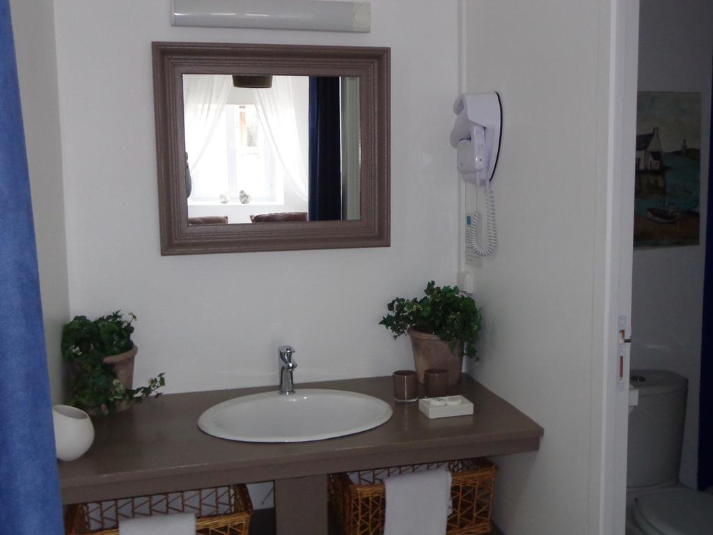 Family Room,736502293:JPEG