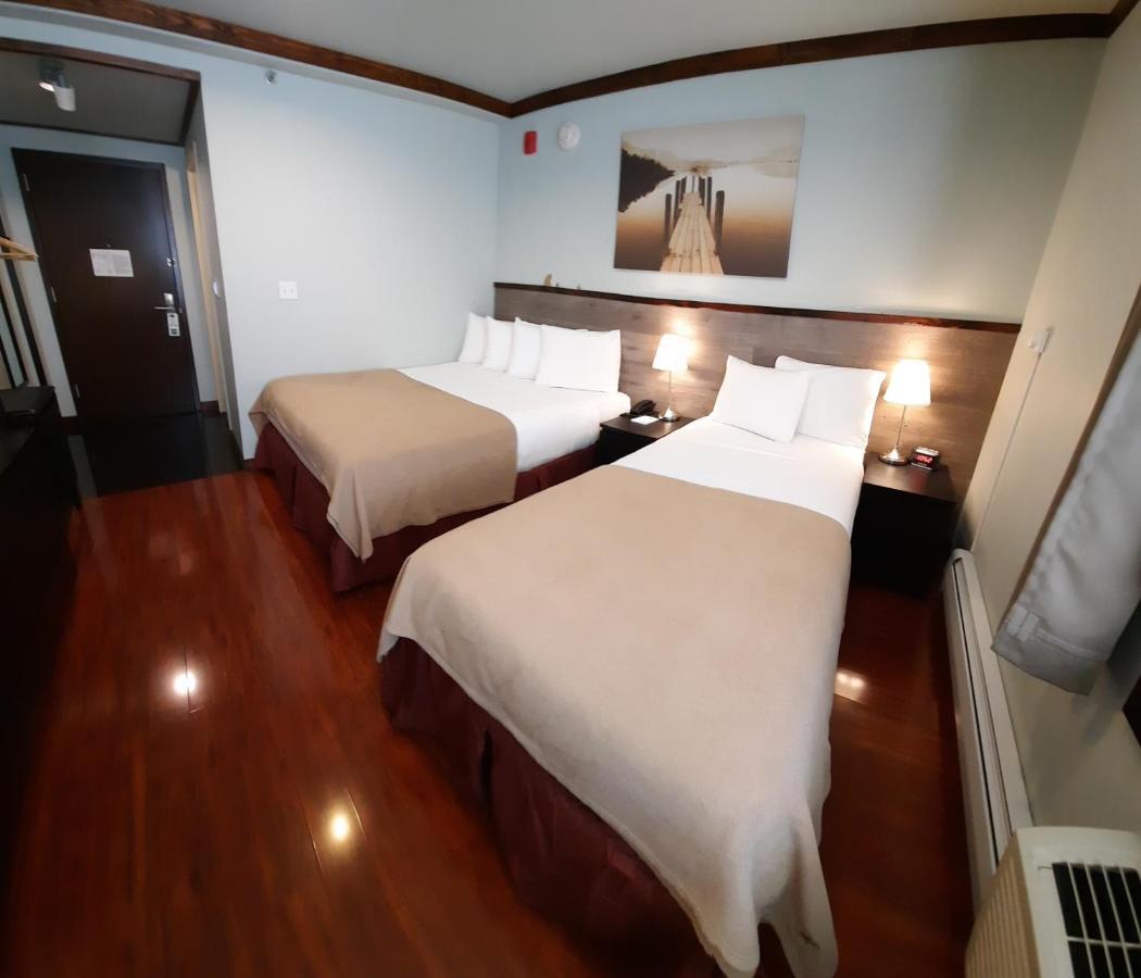 Deluxe Family Suite
