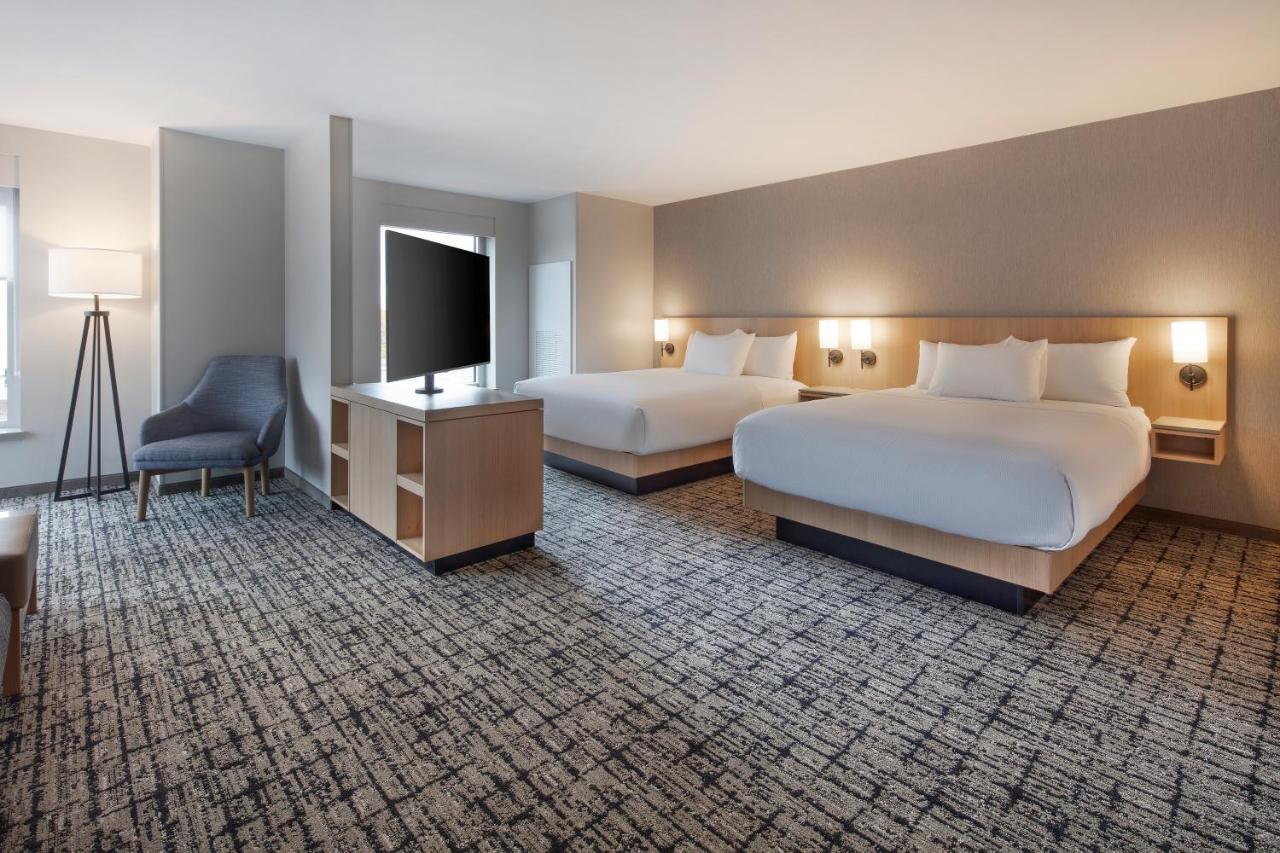 Queen Room with Two Queen Beds and View,1138267201:JPEG