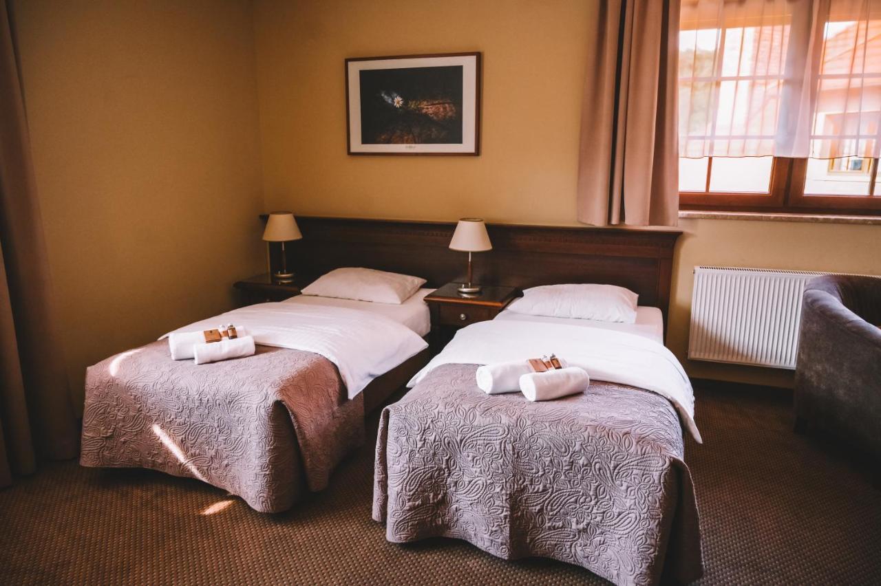 Superior Room,1420562775:JPEG