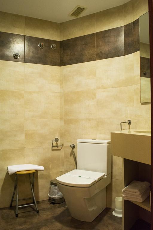 Double Room,115762175:JPEG