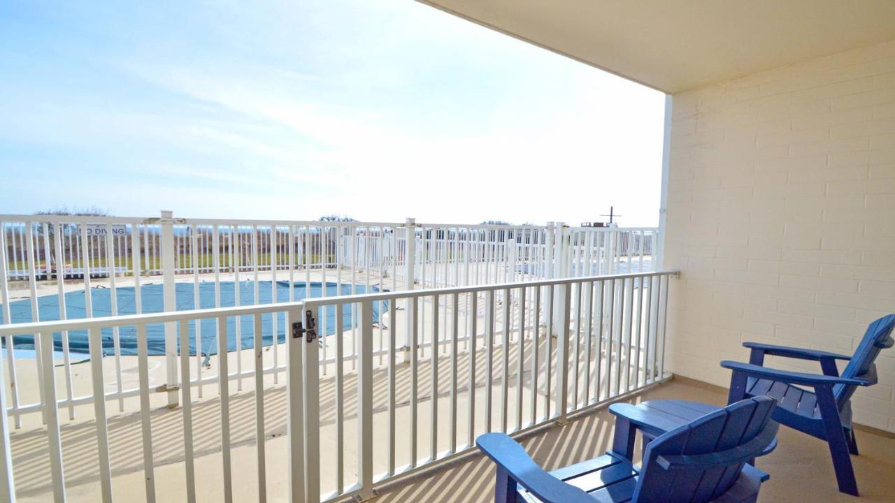 Standard Patio Room