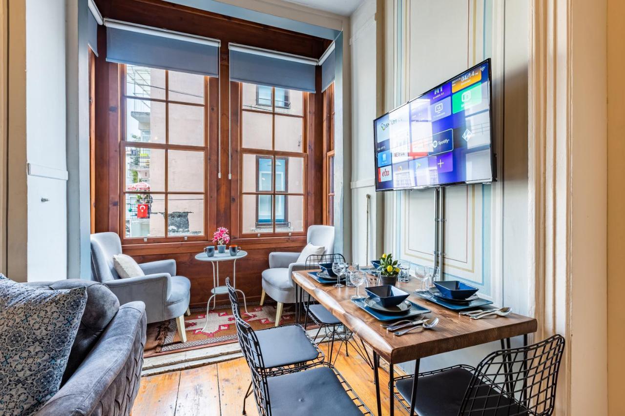 One-Bedroom Apartment,1163595273:JPEG
