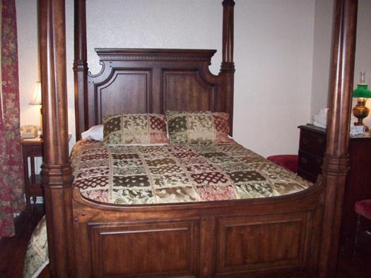 Standard Family Room,1176723553:JPEG
