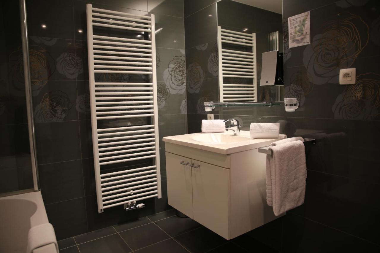 Double or Twin Room,685888995:JPEG