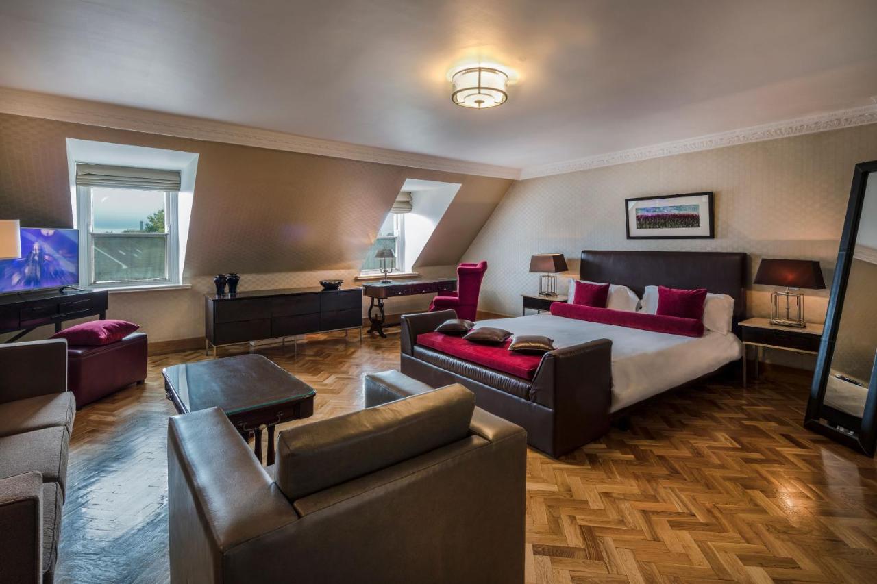 Penthouse Suite