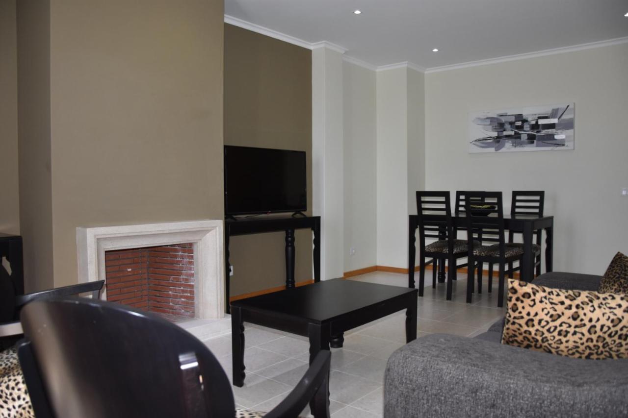 Three-Bedroom Apartment,1184101927:JPEG