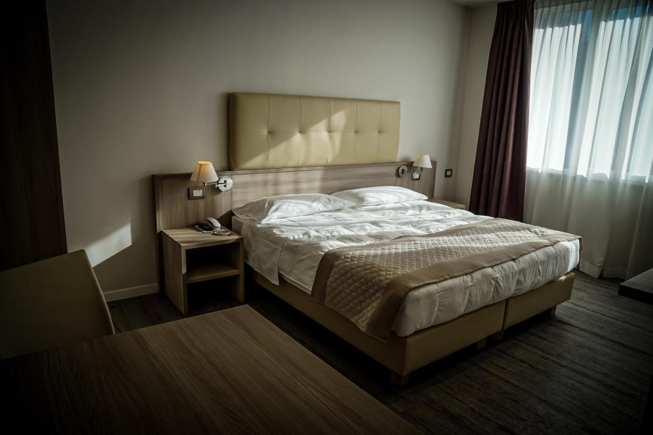 Quarto Superior com Cama de Casal ou 2 de Solteiro