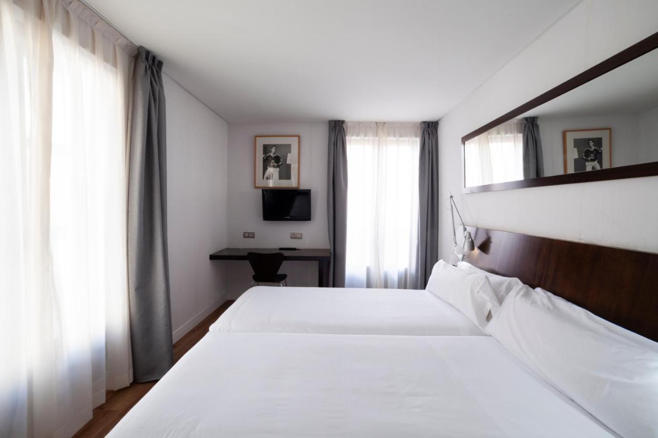 Chambre Double avec 2 Lits d'Appoint