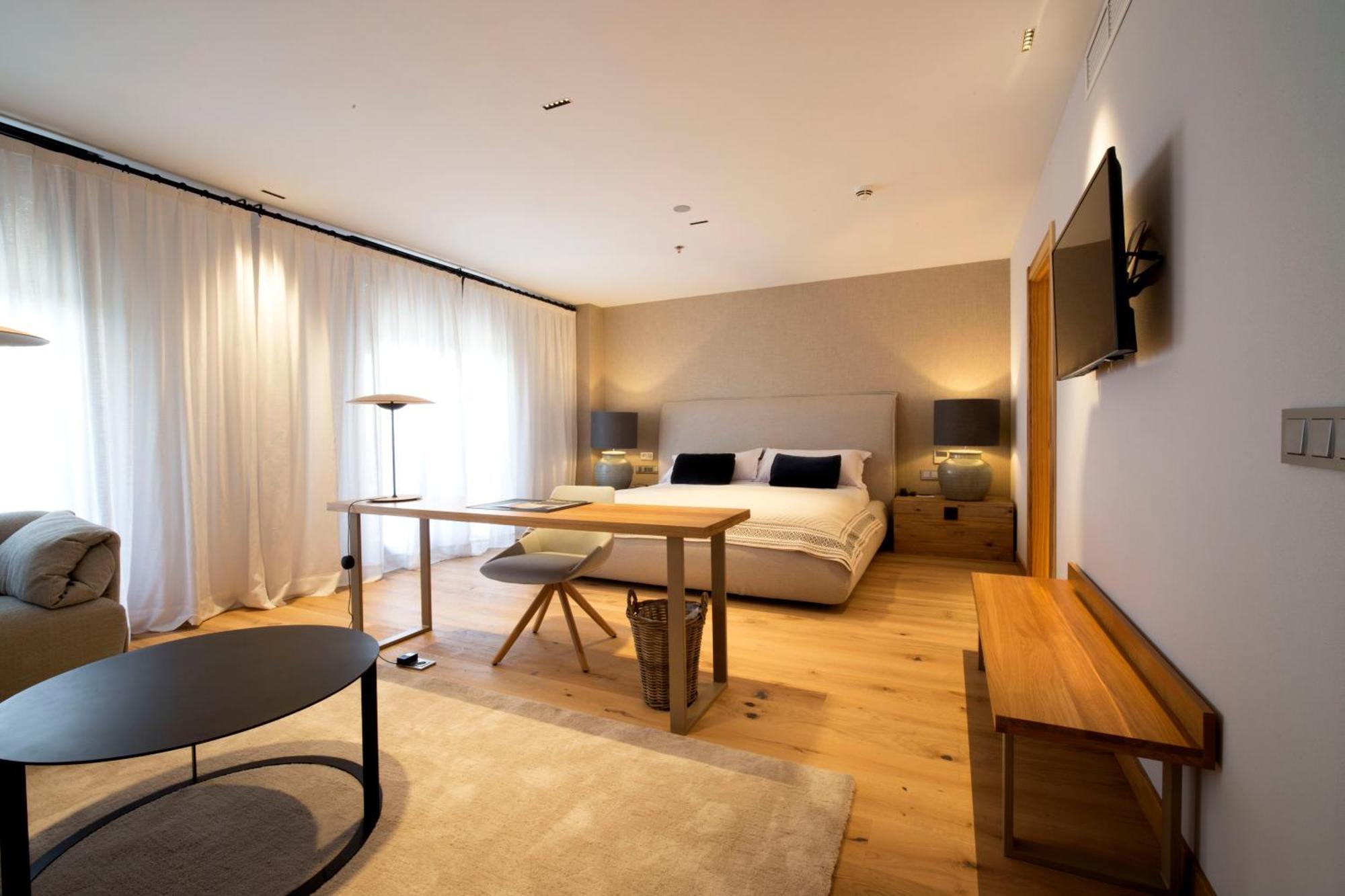 Suite Terrace,811677225:JPEG