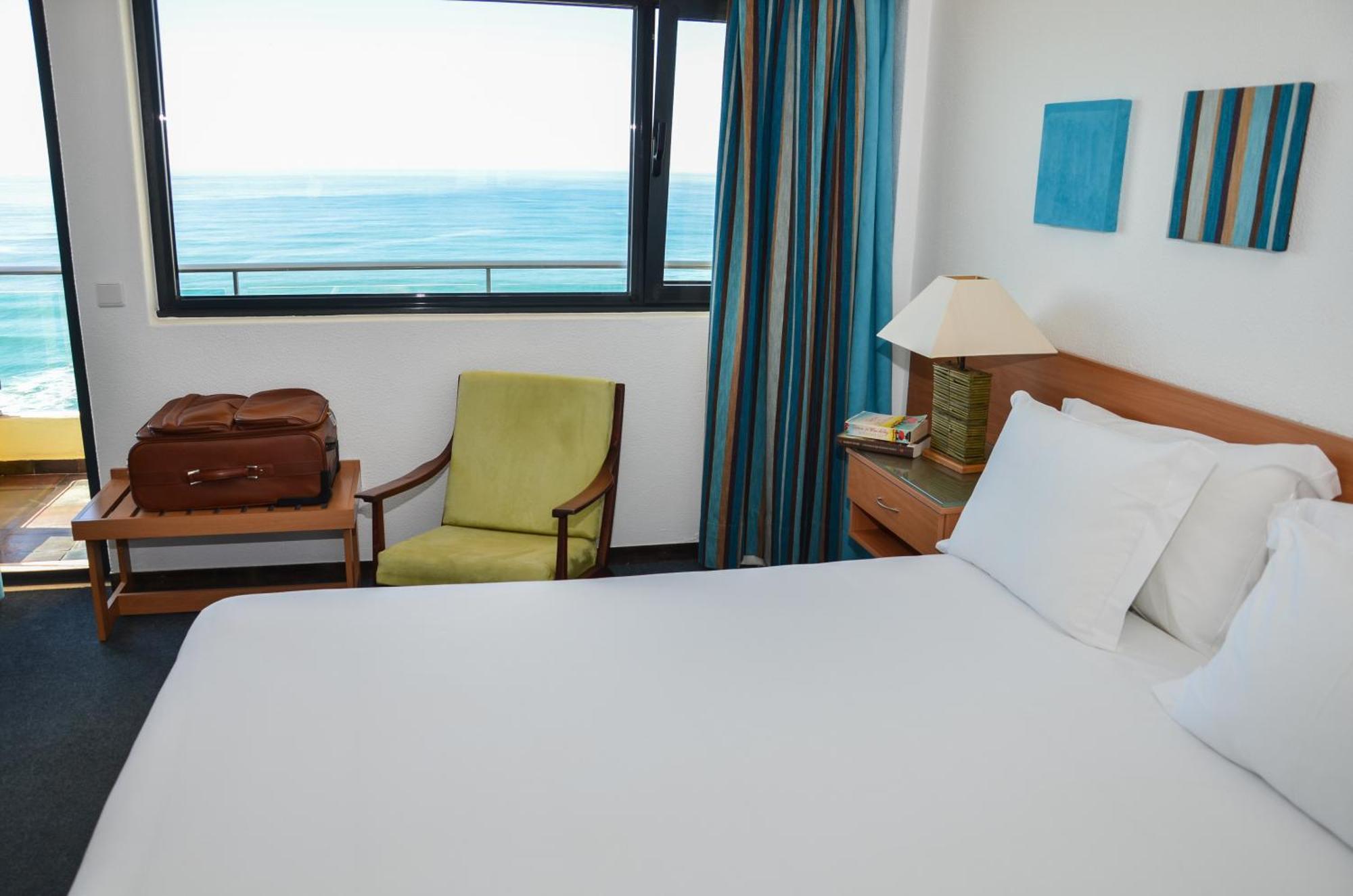 Standard Twin Room with Sea View and Balcony,1274418685:JPEG