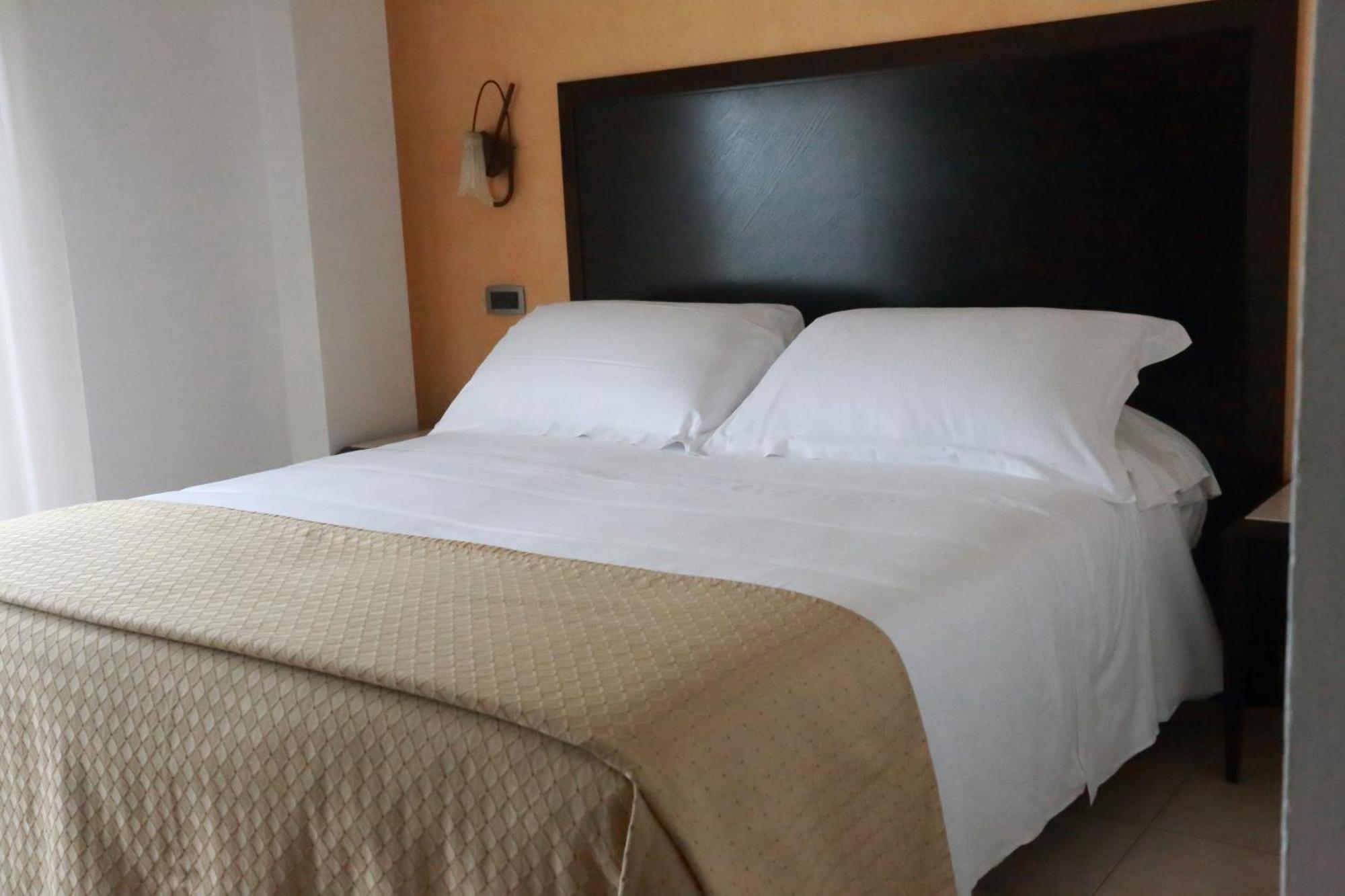 Standard Triple Room,1209345283:JPEG