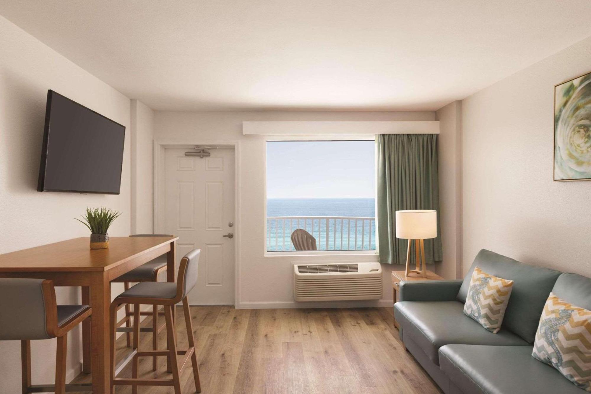 One-Bedroom King Suite with Sofa Bed - Non-Smoking,1211602450:JPEG