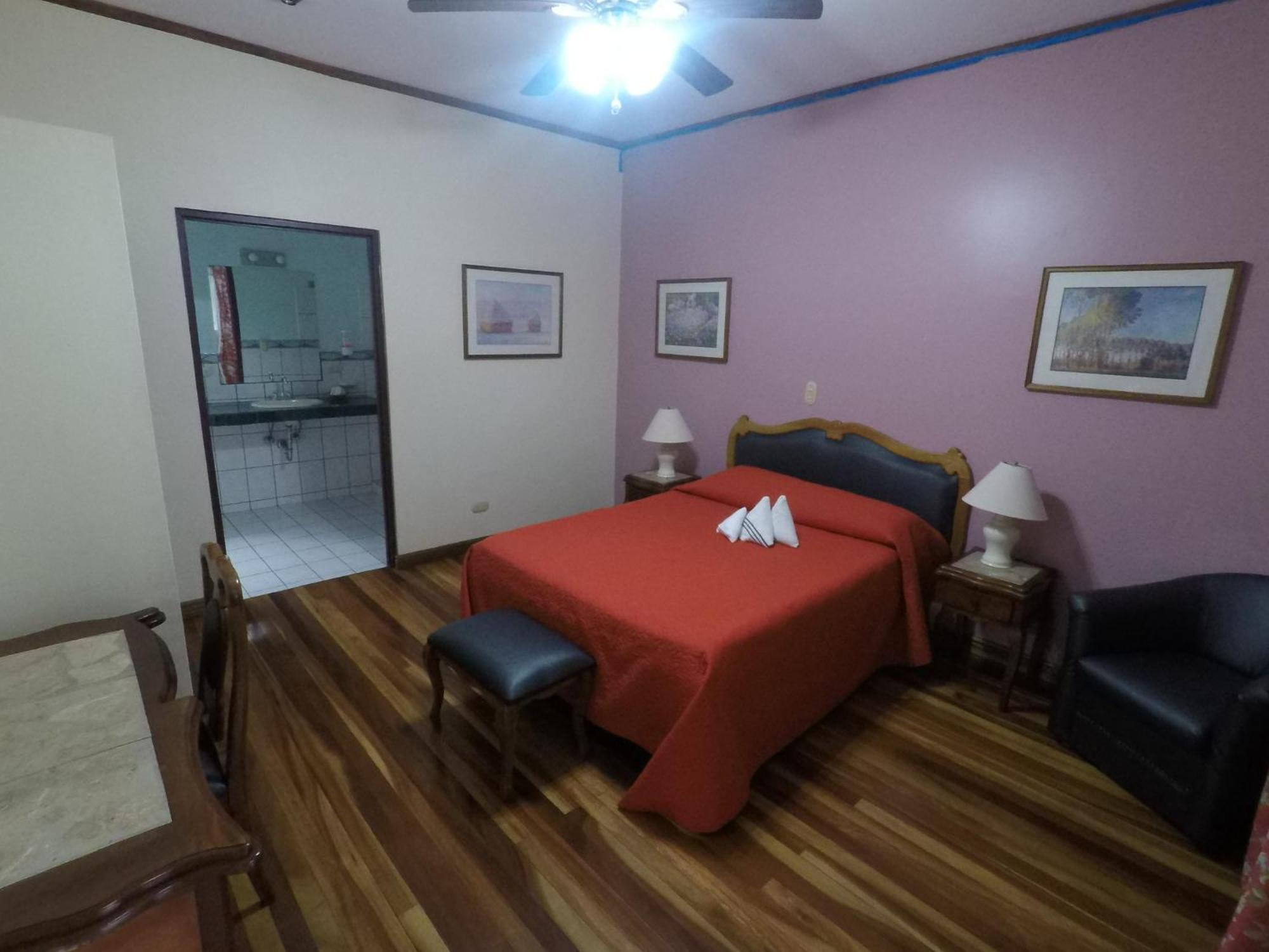 Standard Twin Room,1083439681:JPEG