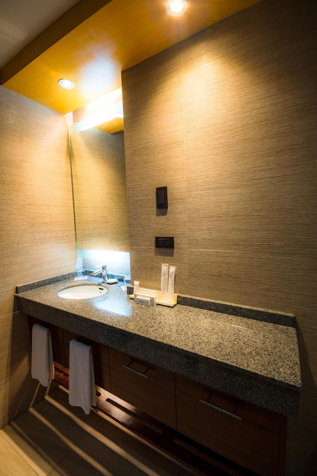 Parklane Junior Suite