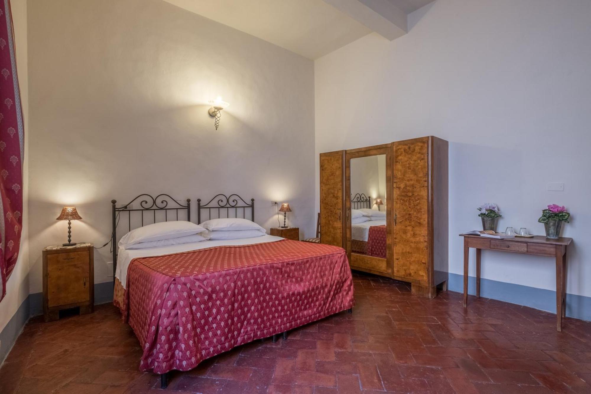 Double Room with Private External Bathroom,1240389643:JPEG