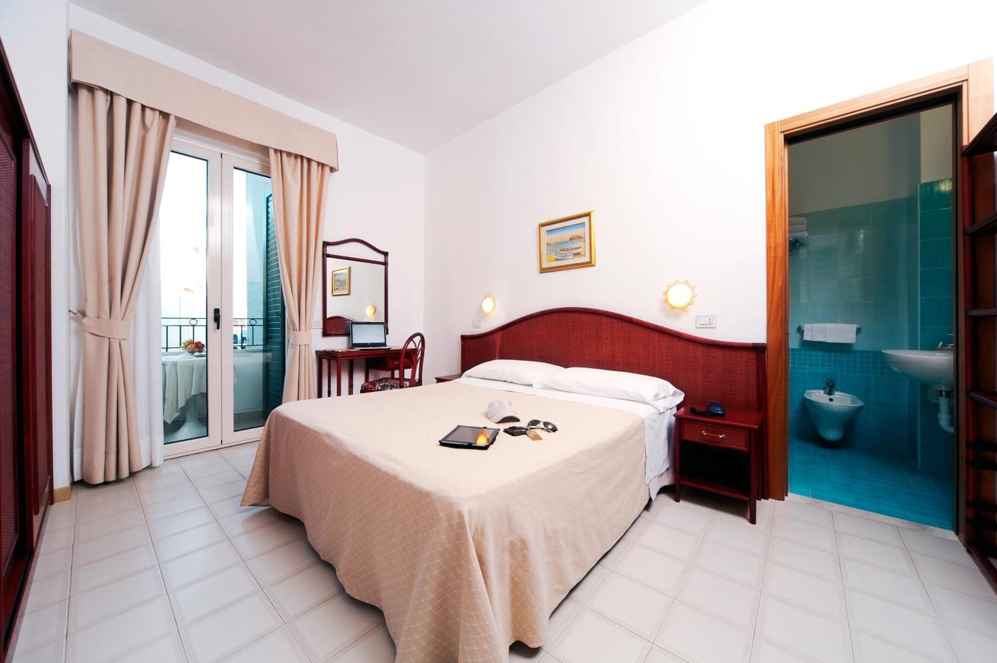 Classic Triple Room,1216134202:JPEG