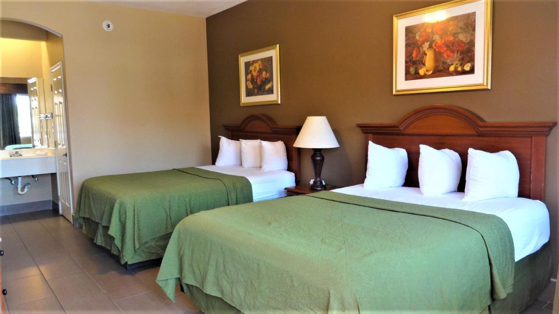 Standard Queen Room