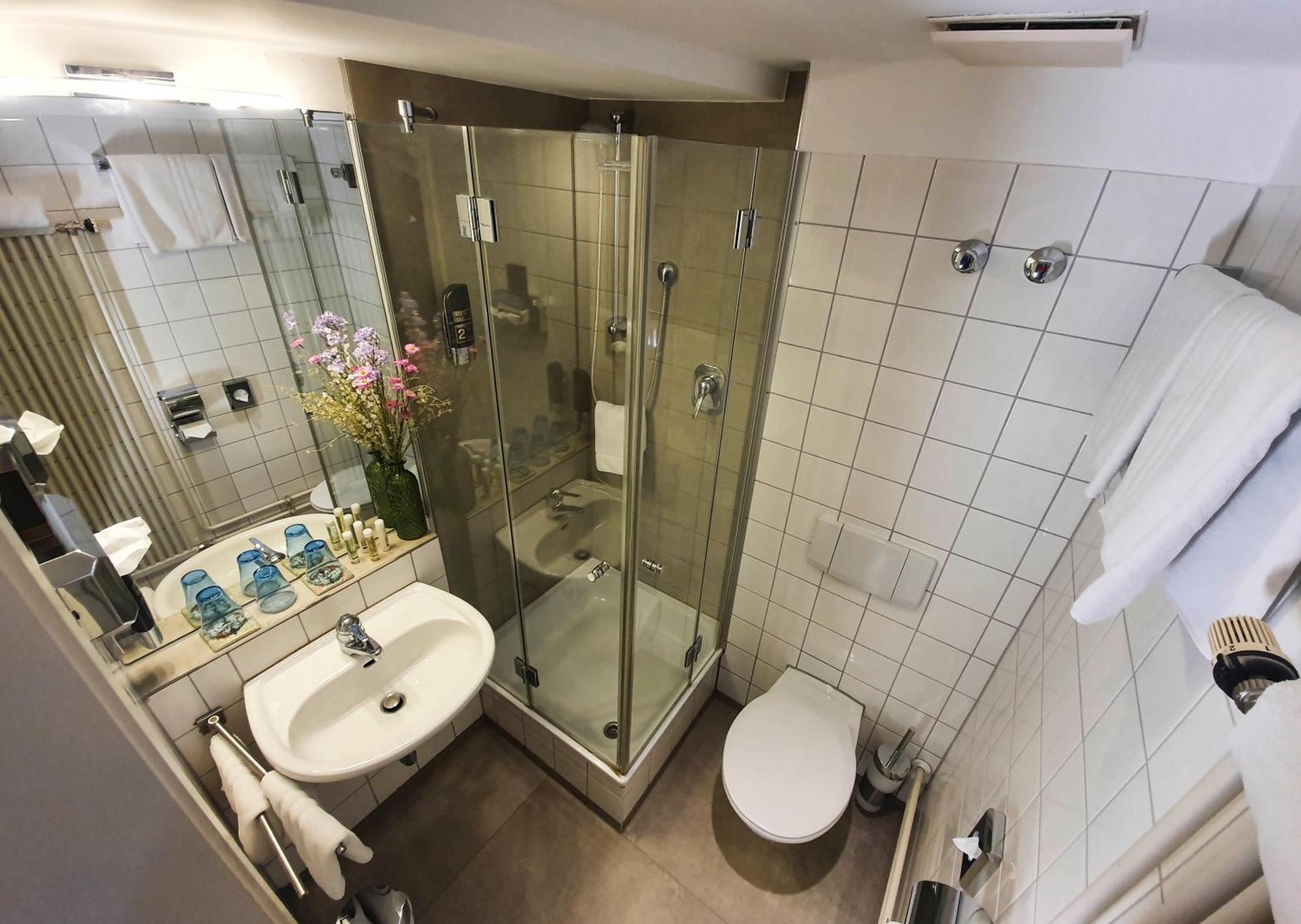 Single Room,1219209337:JPEG