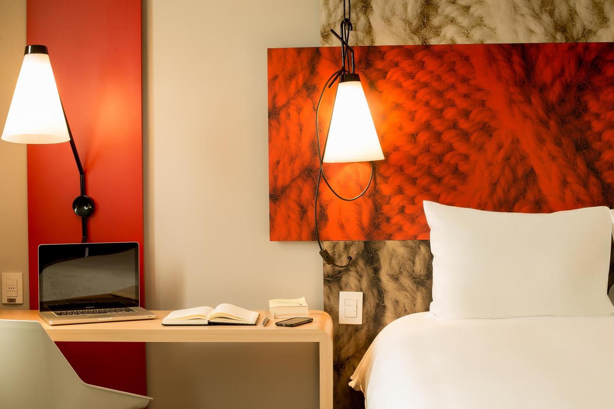 Quarto com 2 Camas de Solteiro