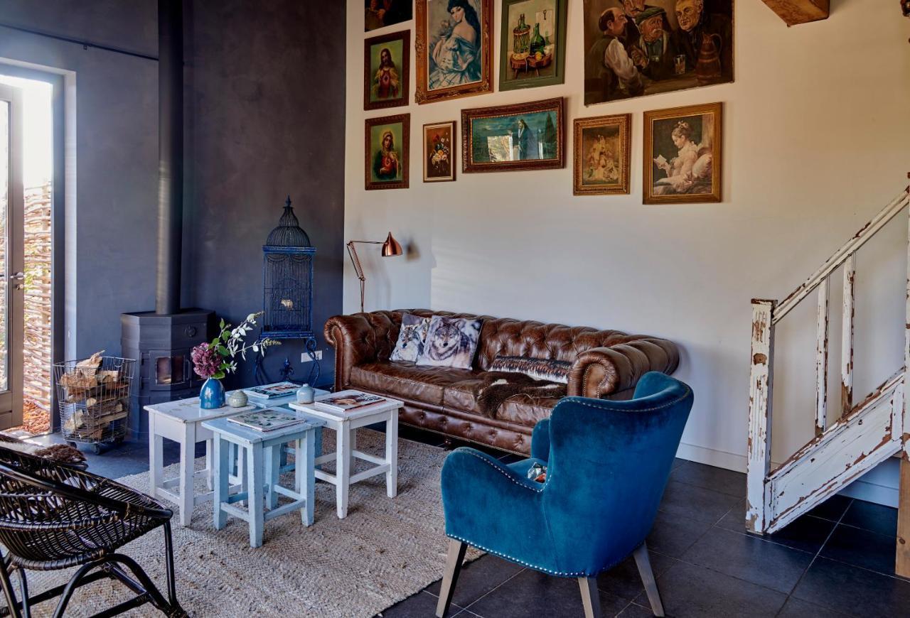 Three-Bedroom House,1257663445:JPEG