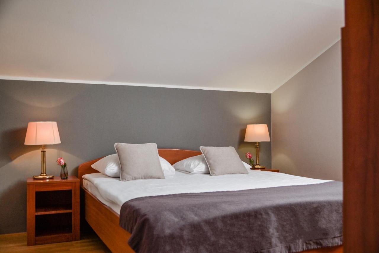 Two-Bedroom Apartment,1269302284:JPEG