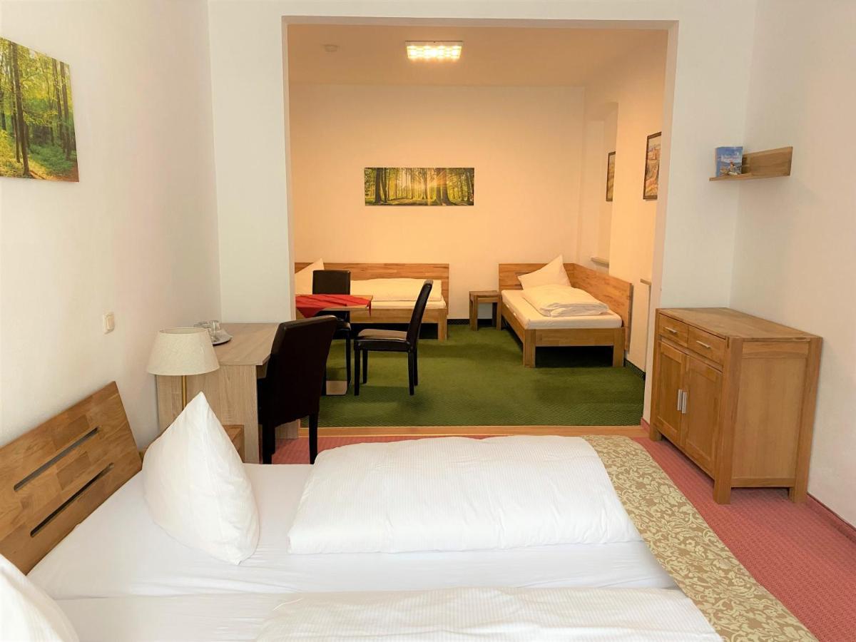 Standard Quadruple Room,1269536392:JPEG