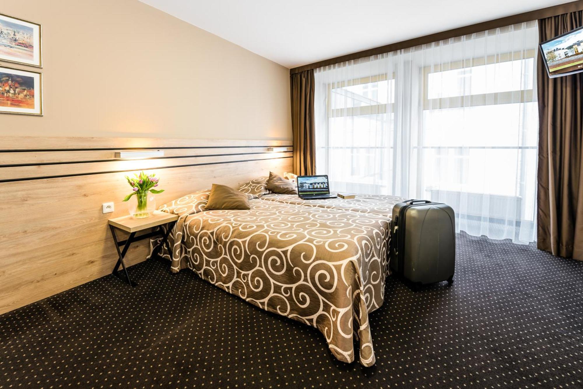Twin Room,1212252976:JPEG