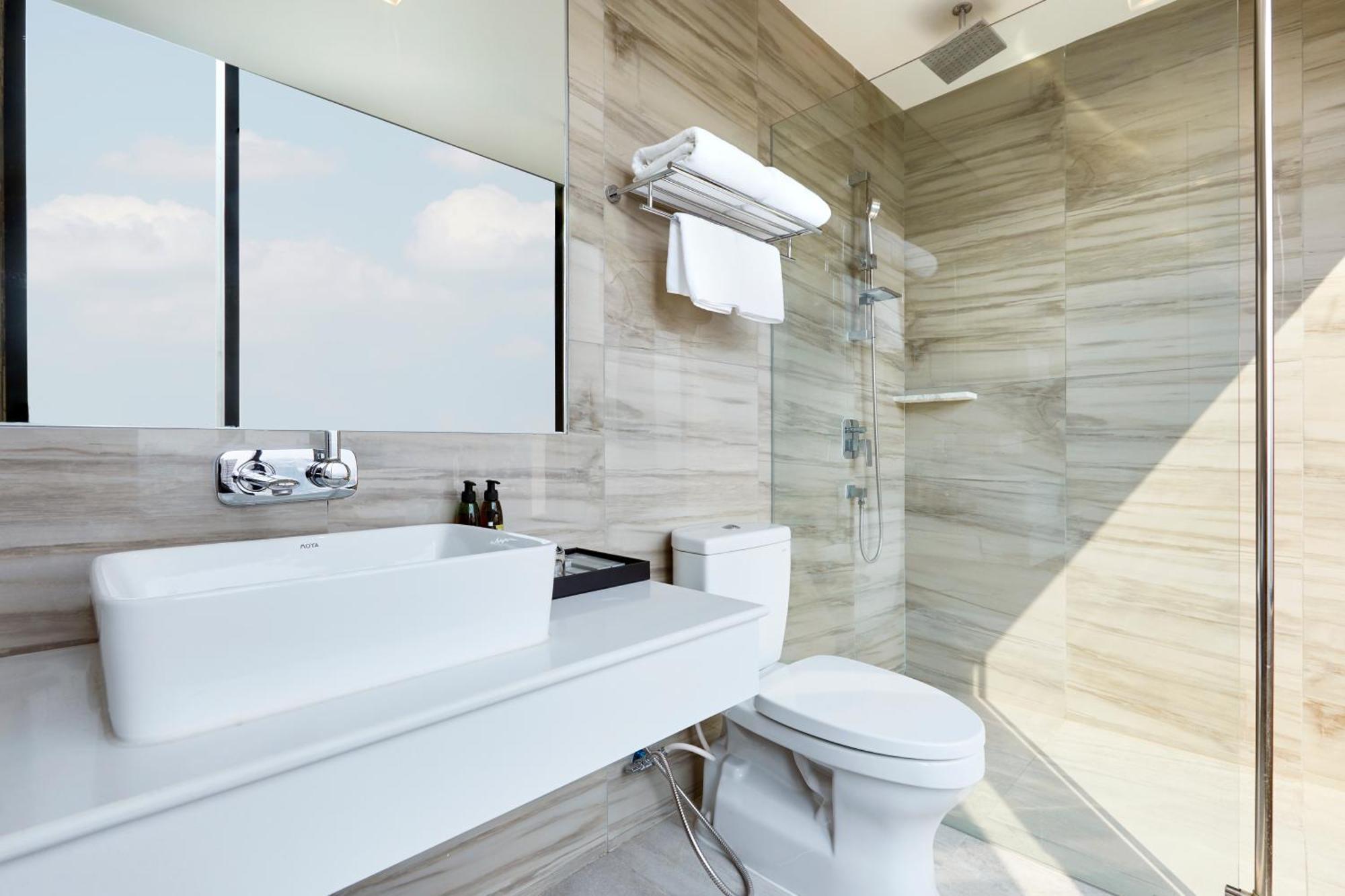 Deluxe Double Room Bathtub,1279524679:JPEG