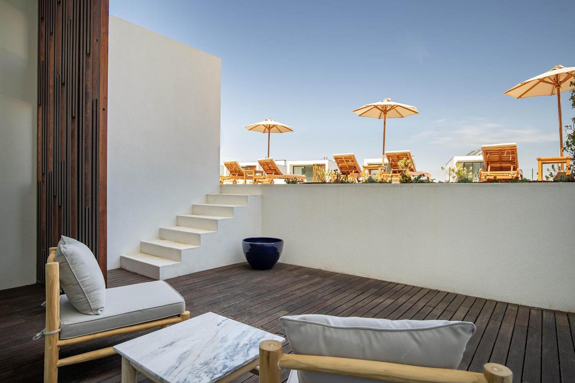 Family Room Terrace,1285696930:JPEG