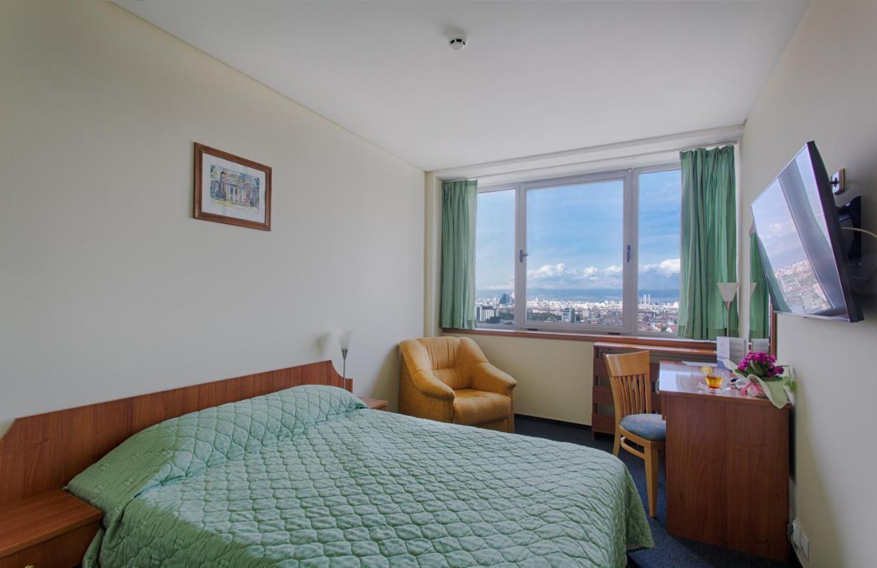 Double Room,1697070440:JPEG