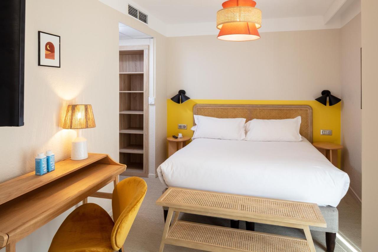 Double Room with Balcony,1324393474:JPEG
