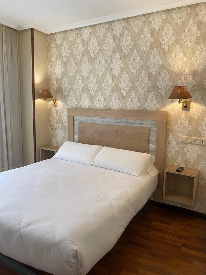Double Room,1557754459:JPEG