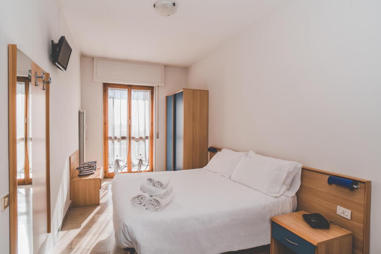 Standard Double Room,1352881759:JPEG