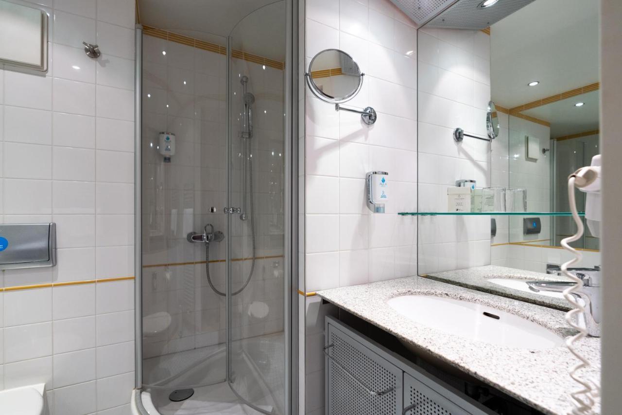 Single Room for Double use,1357625690:JPEG