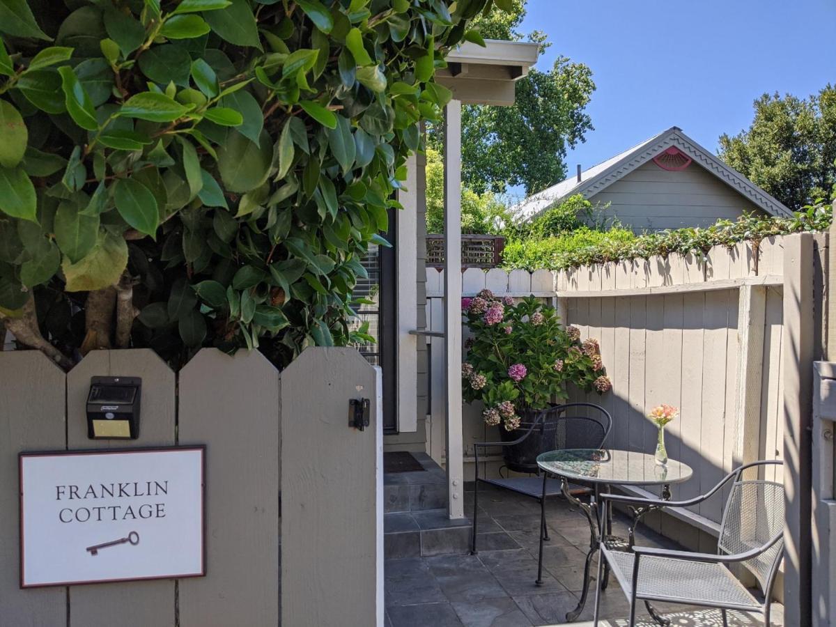 One-Bedroom Cottage,1588432992:JPEG