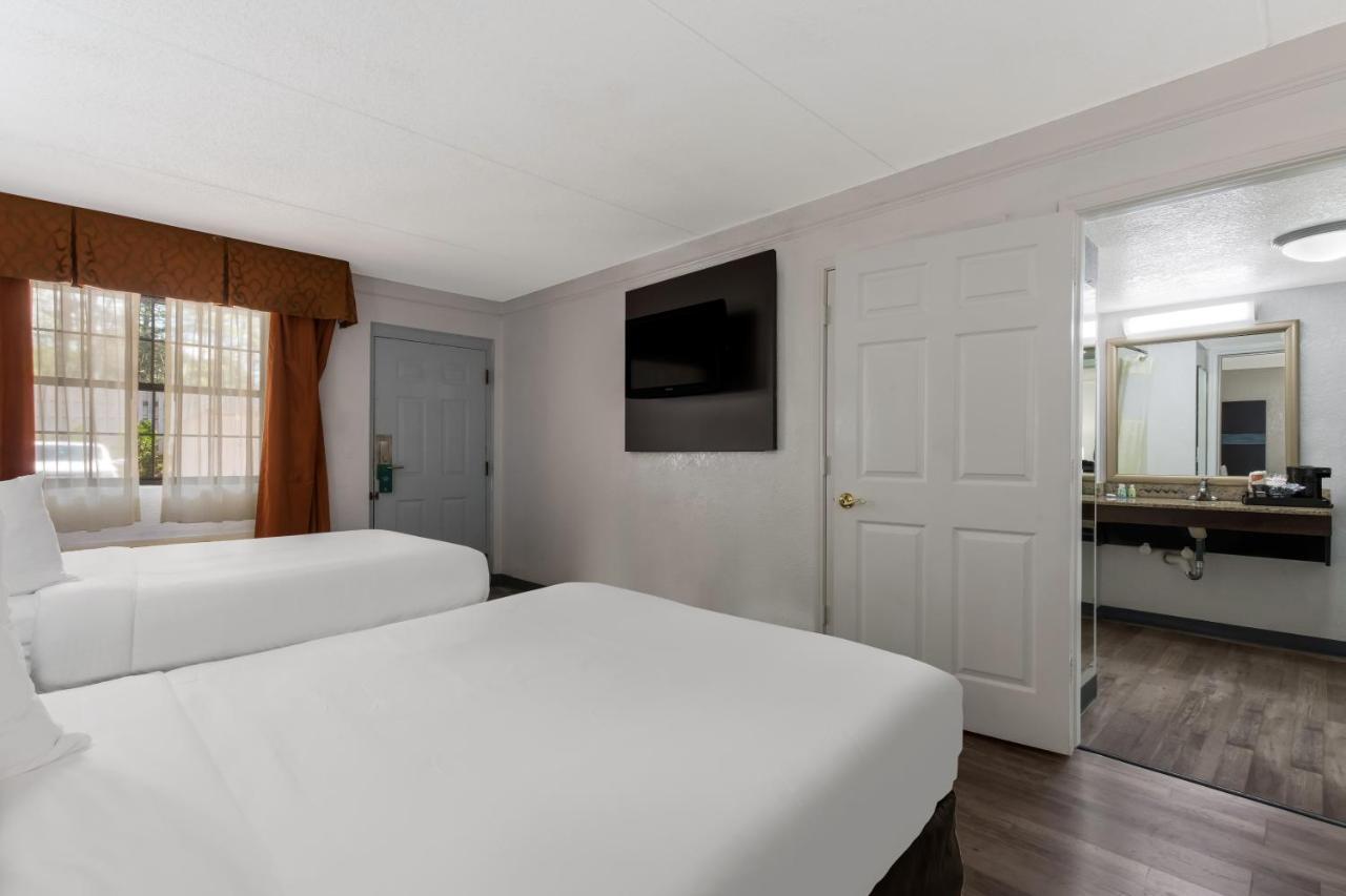 Double Room Two Double Beds Accessible or Non-Smoking